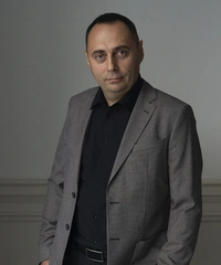 Сергей Хаустов